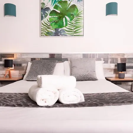 La Girouardiere Bed & Breakfast La Fleche