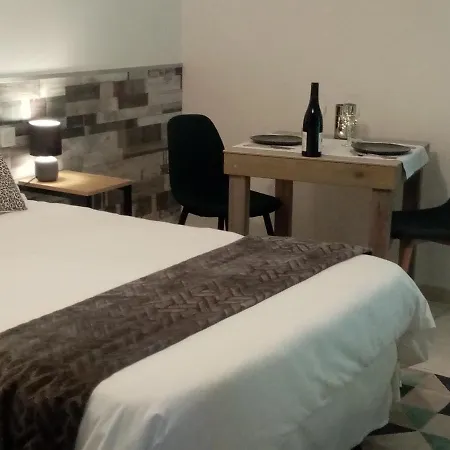 La Girouardiere Bed & Breakfast