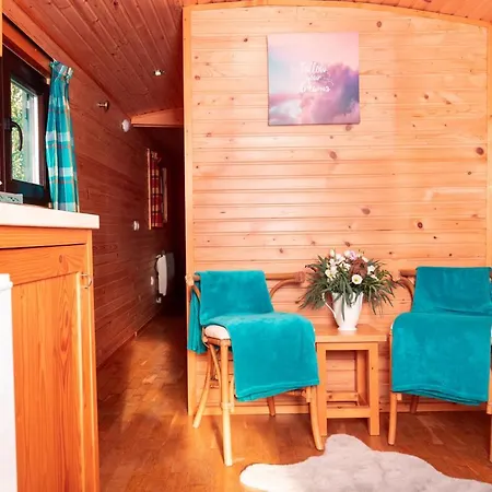 La Girouardiere Bed & Breakfast *