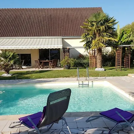 La Girouardiere Bed & Breakfast *