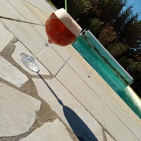 La Girouardiere Bed & Breakfast 4*