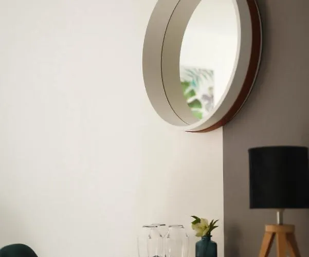 La Girouardière Couette-café 4*