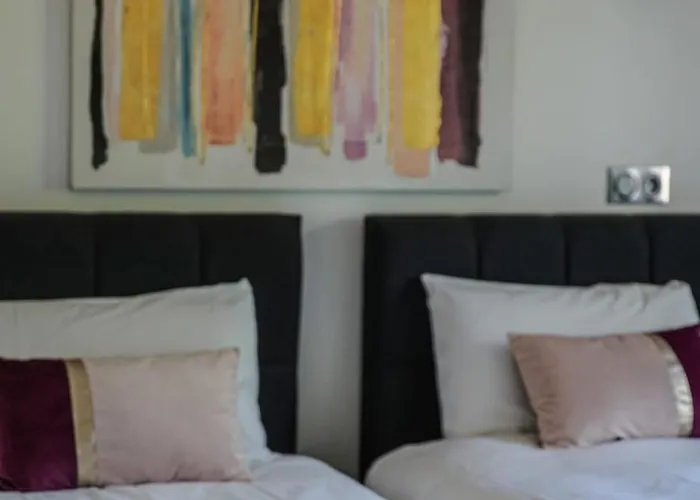 ベッド・アンド・ブレックファスト La Girouardiere 4*